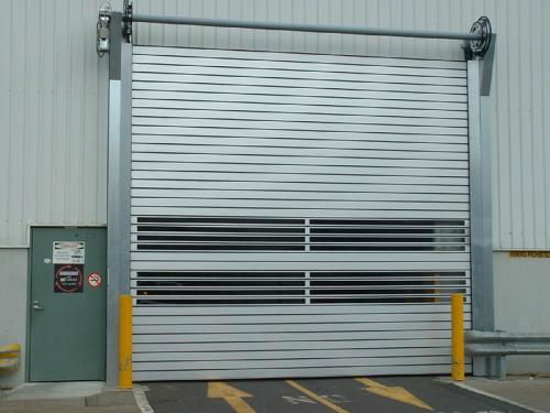 閔行區(qū)木質(zhì)防火門技術(shù)勇創(chuàng)新高，卷簾門電機智能化升級助力建筑安全