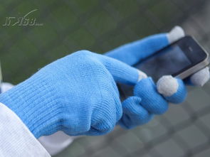 歐卡優觸屏觸控手套 純色設計，科技與溫暖的完美融合